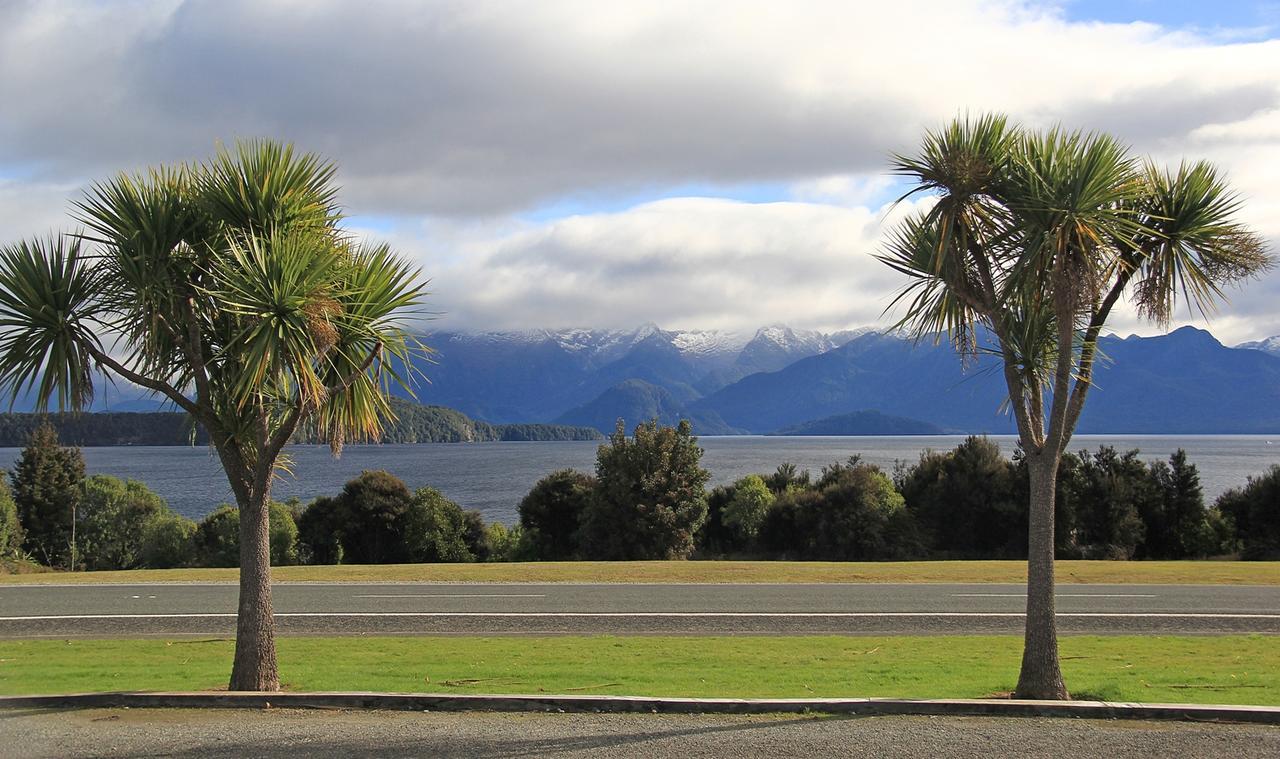 Te Anau Manapouri Lake Hotel Buitenkant foto