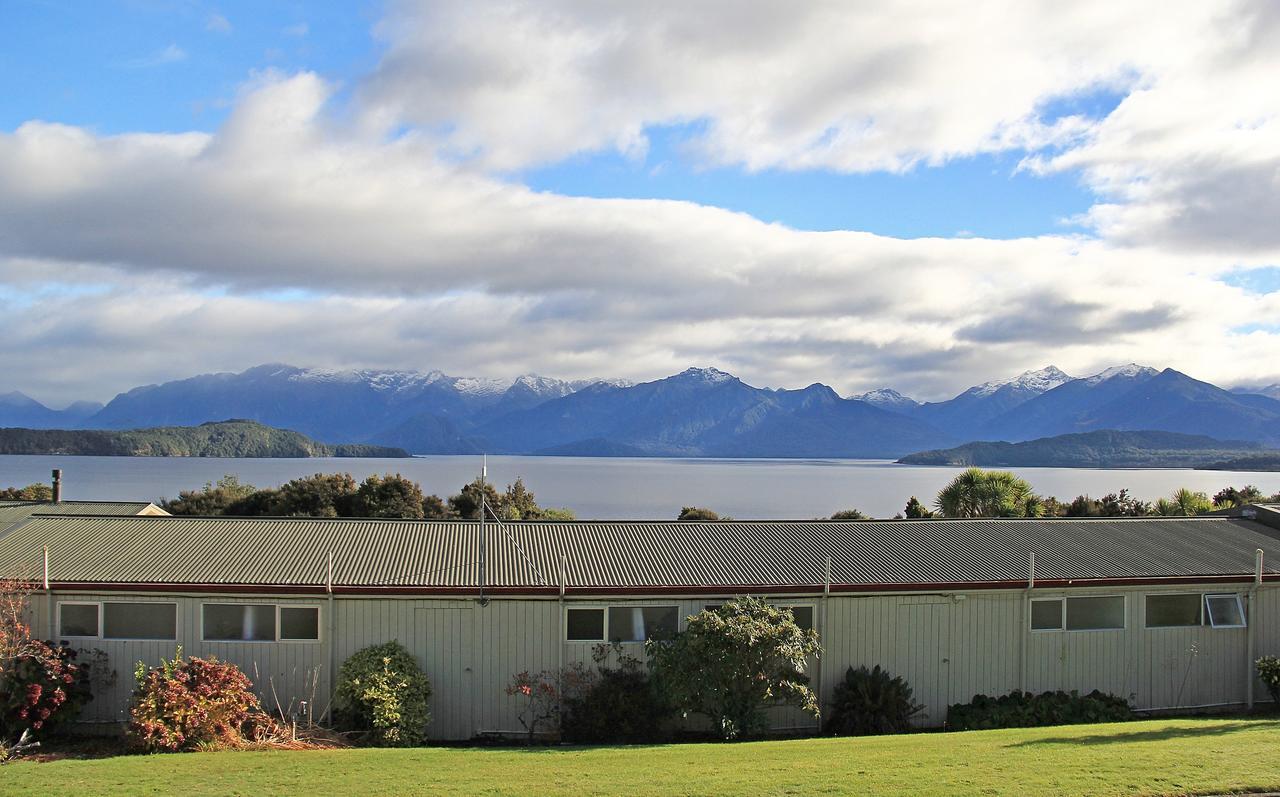 Te Anau Manapouri Lake Hotel Buitenkant foto