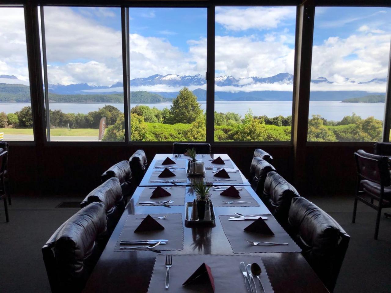 Te Anau Manapouri Lake Hotel Buitenkant foto