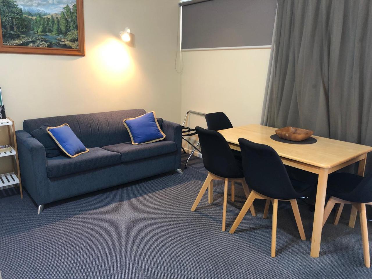 Te Anau Manapouri Lake Hotel Buitenkant foto