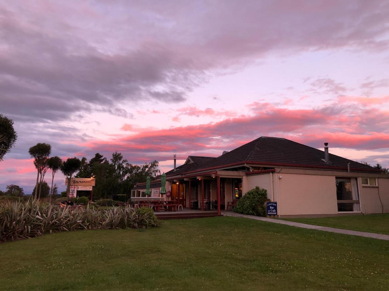 Te Anau Manapouri Lake Hotel Buitenkant foto