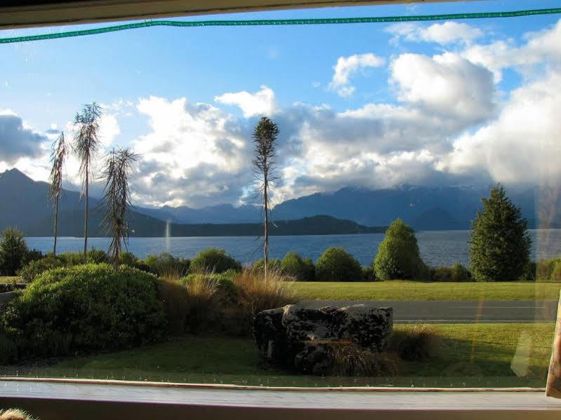 Te Anau Manapouri Lake Hotel Buitenkant foto