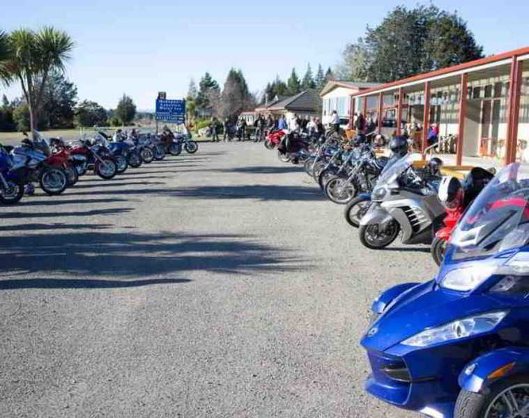 Te Anau Manapouri Lake Hotel Buitenkant foto